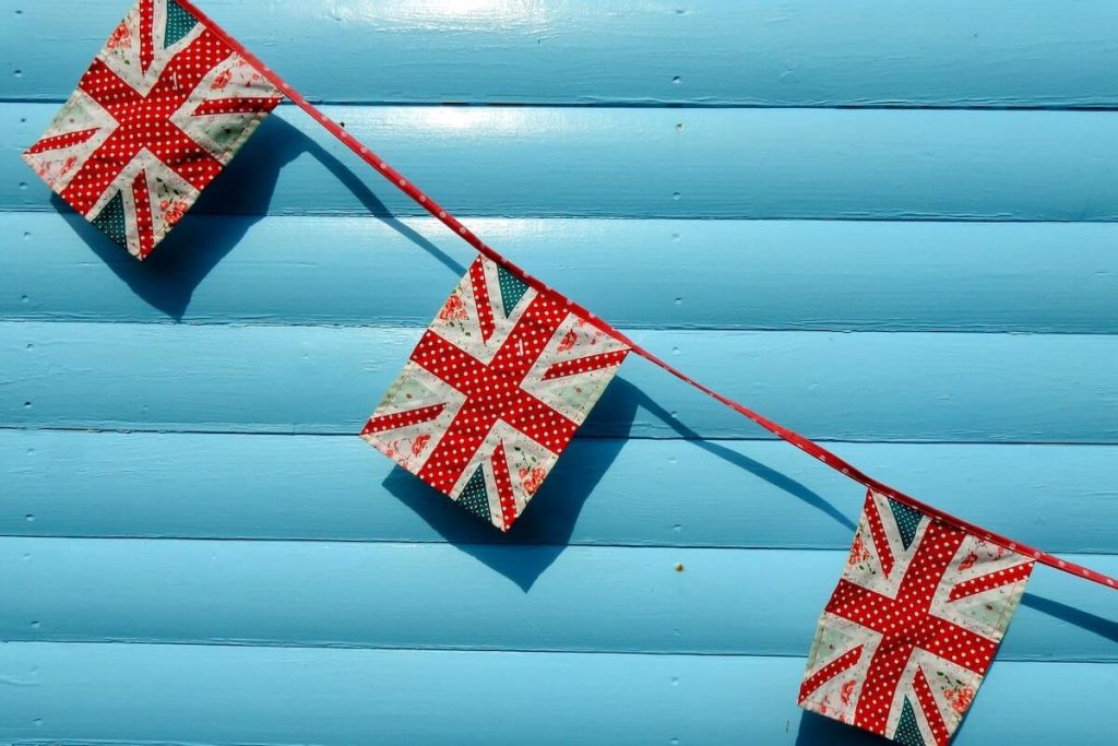 Top Five UK Banks’ Quarterly Earnings Report: Analysis and Insights UK Banks' Quarterly Earnings Report